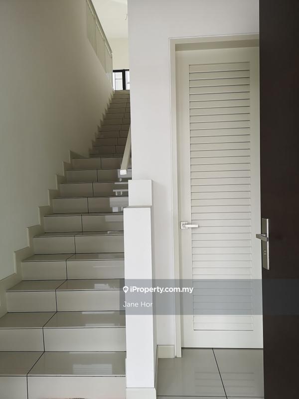 Townhouse for Sale in 16 Sierra, Puchong by Jane Hor - iProperty.com.my