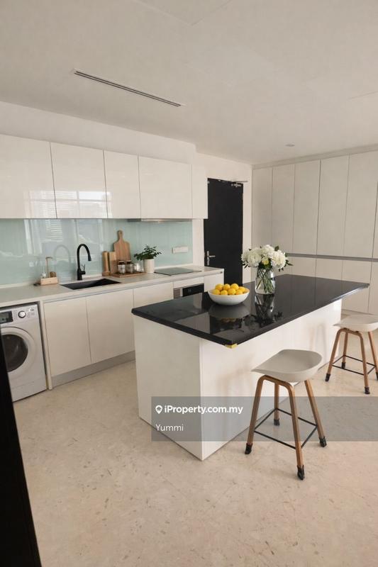 For Sale - Banyan Tree Signatures