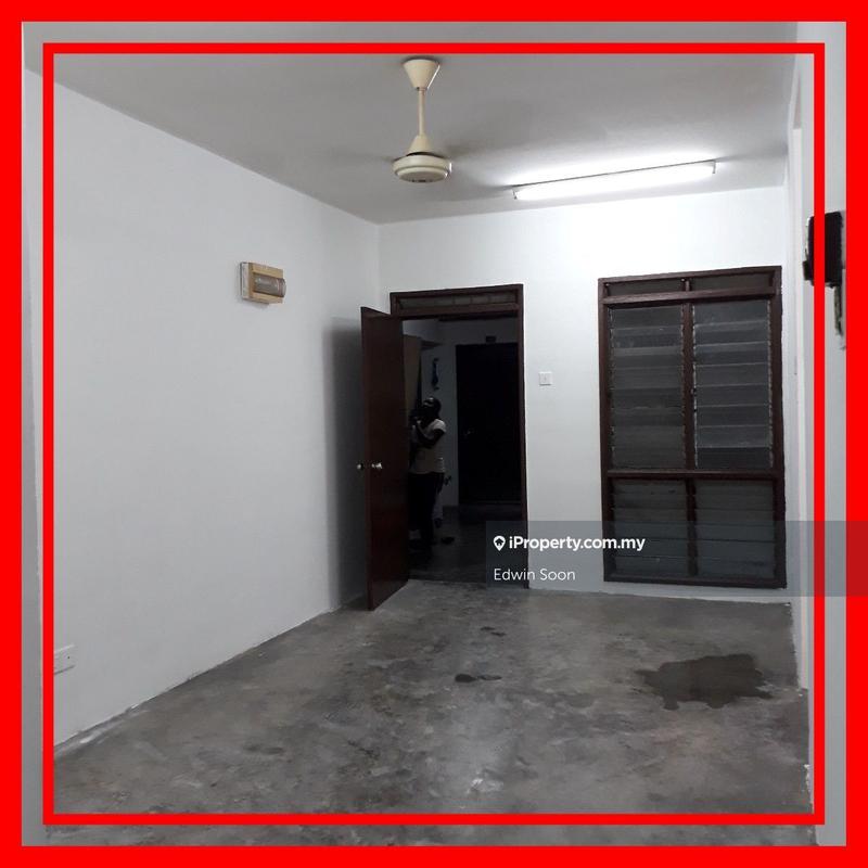 For Sale - Enggang Apartment