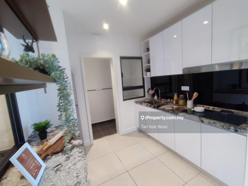 Kediaman Servis untuk Dijual di Alora Residences @ Avenue 25 Subang Jaya oleh Tan Kok Woei - iProperty.com.my