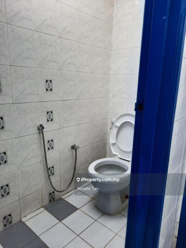 Pejabat untuk Disewa di Seksyen 16, Petaling Jaya oleh Janelle Tan - iProperty.com.my