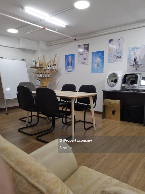 Kediaman Servis untuk Dijual di Pinnacle Kelana Jaya oleh Allen Tan - iProperty.com.my
