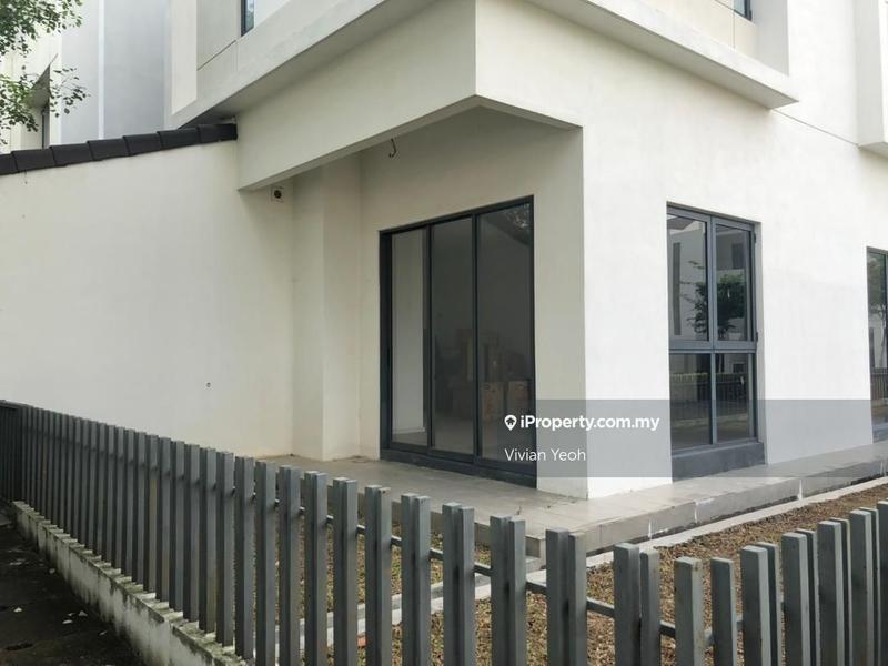 3-storey Terraced House for Sale in [3 Storey SuperLink Hse Endlot] Denai Amaryllis 1, Rawang by Vivian Yeoh - iProperty.com.my