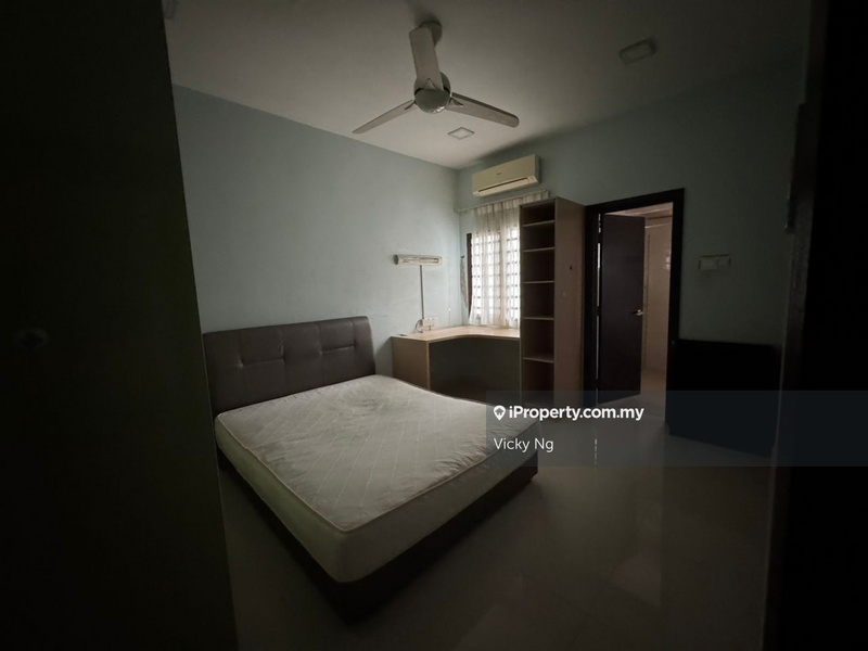 Rumah Berangkai 3 Tingkat untuk Dijual di Taman Meranti Jaya, Puchong oleh Vicky Ng - iProperty.com.my