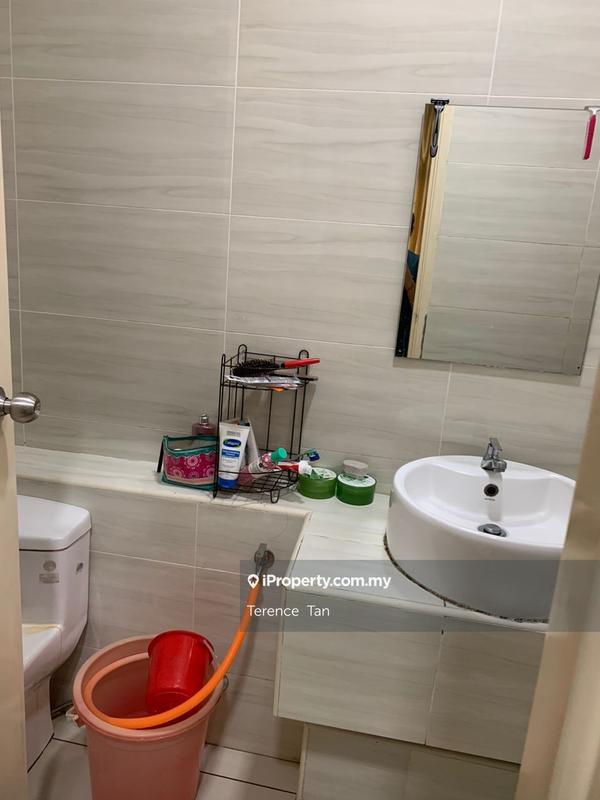 Kediaman Servis untuk Dijual di D'Summit Residences oleh Terence Tan - iProperty.com.my