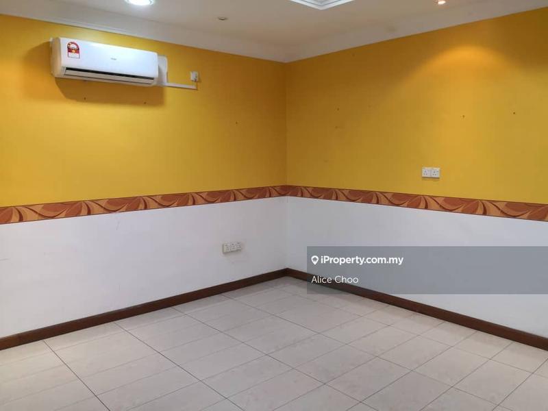 Shop / Office for Rent in Jalan Hj Manan, Kluang by Alice Choo - iProperty.com.my