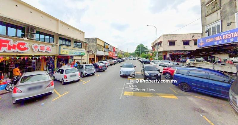 For Sale - GOOD BUY 2 STOREY SHOP, FREEHOLD, TAMAN UNITED, POTENTIAL ROI ABOVE 4.2%, GOOD FRONTAGE
