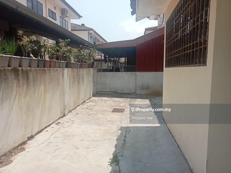 Semi-Detached House for Sale in Desa Manjung Raya, Lumut by Vincent Har - iProperty.com.my