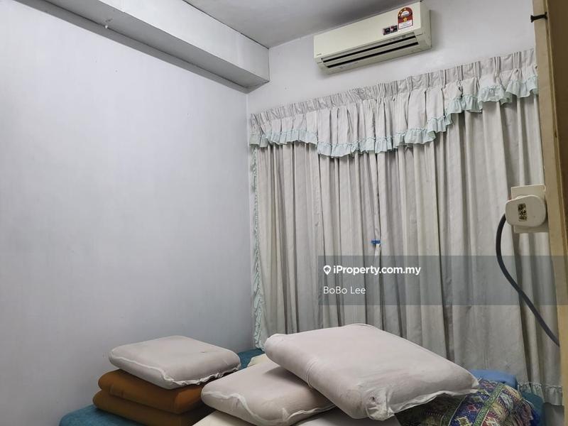 Rumah Berangkai 2 Tingkat untuk Dijual di Taman Overseas Union (Taman Oug), Jalan Klang Lama (Old Klang Road) oleh BoBo Lee - iProperty.com.my