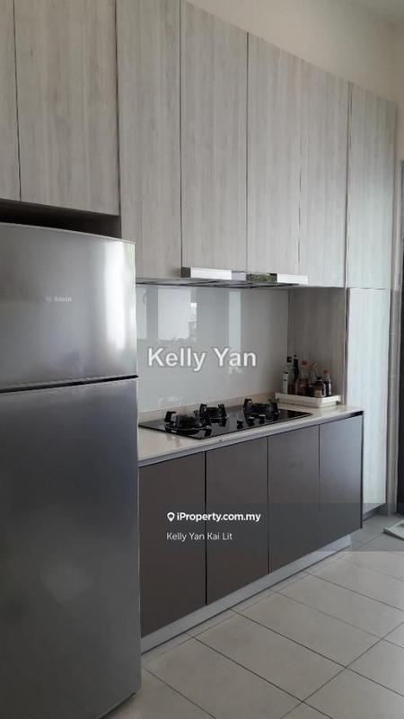 Bungalow House untuk Dijual di Taman Melawati, Ulu Kelang oleh Kelly Yan Kai Lit - Wet kitchen Hood & Hob, fridge - iProperty.com.my