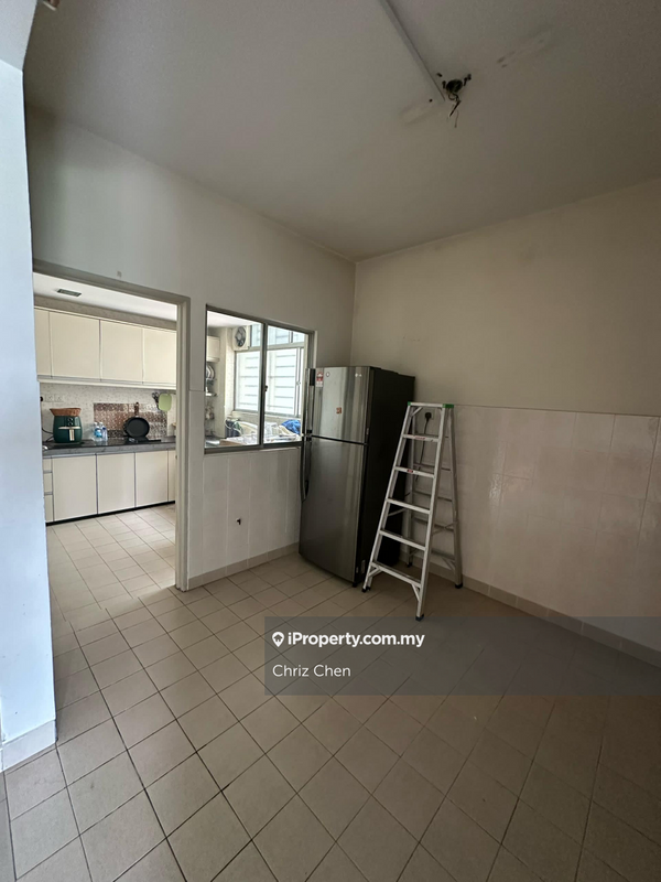 Kondominium untuk Dijual di Kinrara Mas oleh Chriz Chen - iProperty.com.my