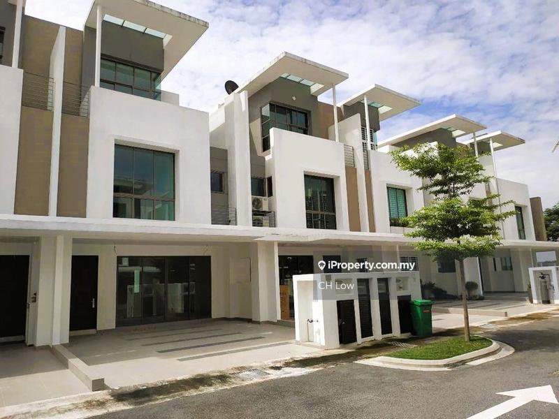 Rumah Berangkai 3 Tingkat untuk Dijual di Cyberjaya, Cyberjaya oleh CH Low - iProperty.com.my