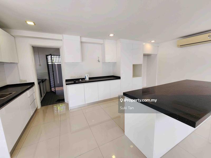 Rumah Berangkai 3 Tingkat untuk Dijual di Lake Fields, Sungai Besi oleh Suki Tan - iProperty.com.my