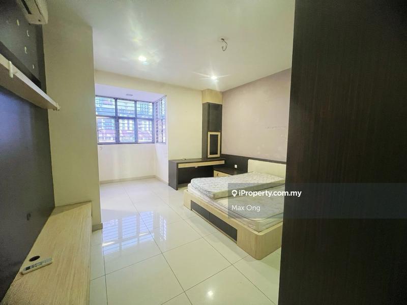 Rumah Berangkai 3 Tingkat untuk Dijual di Kampung Segambut Tengah, Segambut oleh Max Ong - iProperty.com.my