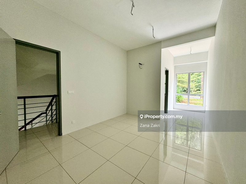 Townhouse for Sale in Upper Floor Hijauan Kemensah, Ampang by Zana Zakri - iProperty.com.my