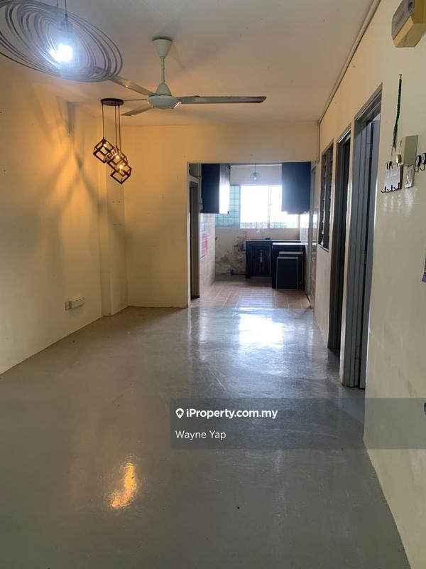 For Sale - Taman Industrial Lembah Jaya Flat