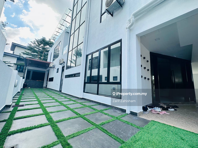 Bungalow House for Sale in Country Heights, Kajang by Zarif Zahisham - iProperty.com.my