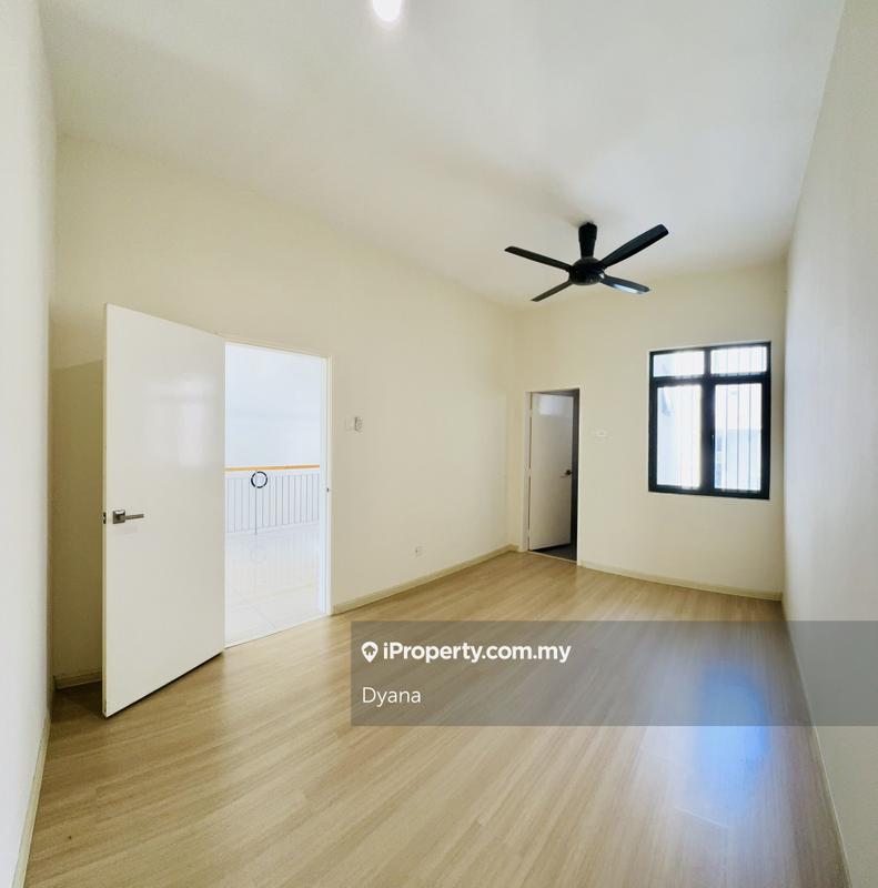 Rumah Bandar untuk Dijual di Bandar Bukit Mahkota, Bangi oleh Dyana - iProperty.com.my