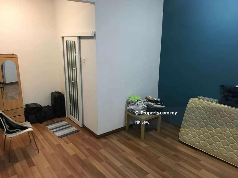 Condominium for Sale in Bayan Villa, Seri Kembangan by NK Lew - iProperty.com.my