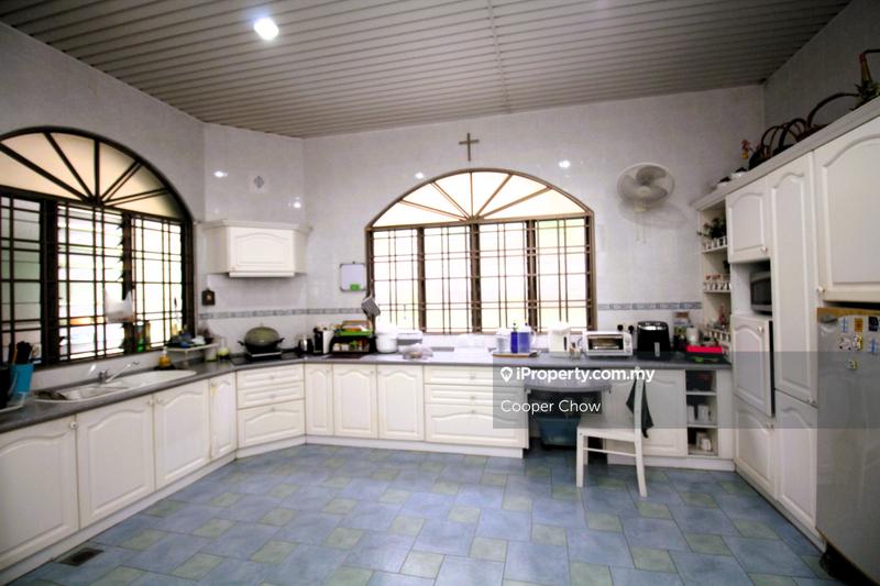 Bungalow House for Sale in Taman Paramount, Petaling Jaya by Cooper Chow - iProperty.com.my
