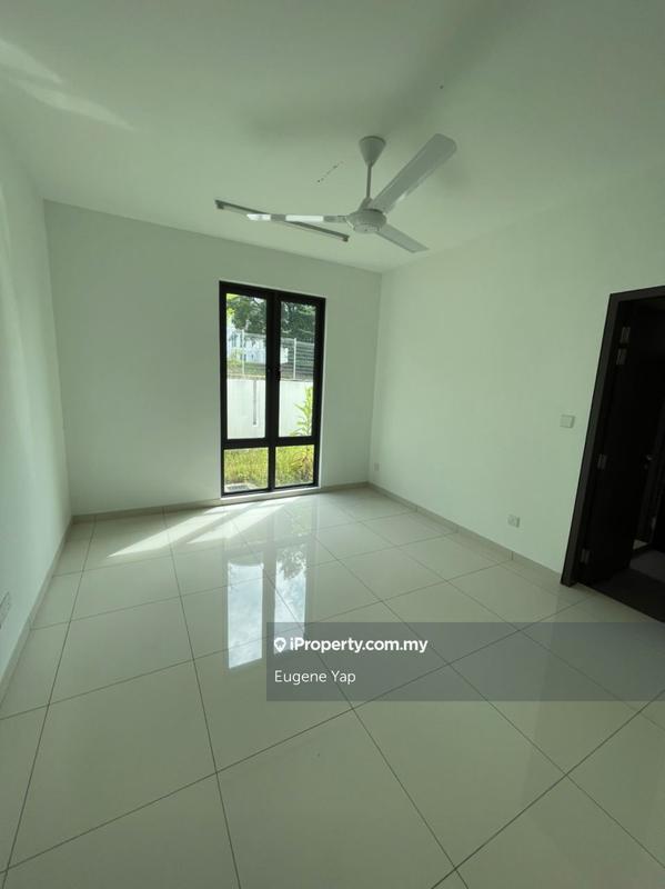 Rumah Teres 3-Tingkat untuk Dijual di Bukit Rahman Putra, Sungai Buloh oleh Eugene Yap - iProperty.com.my