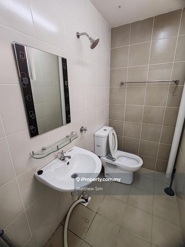 Townhouse for Rent in ut2ph, Tanjong Duabelas by Matthew Sim - iProperty.com.my