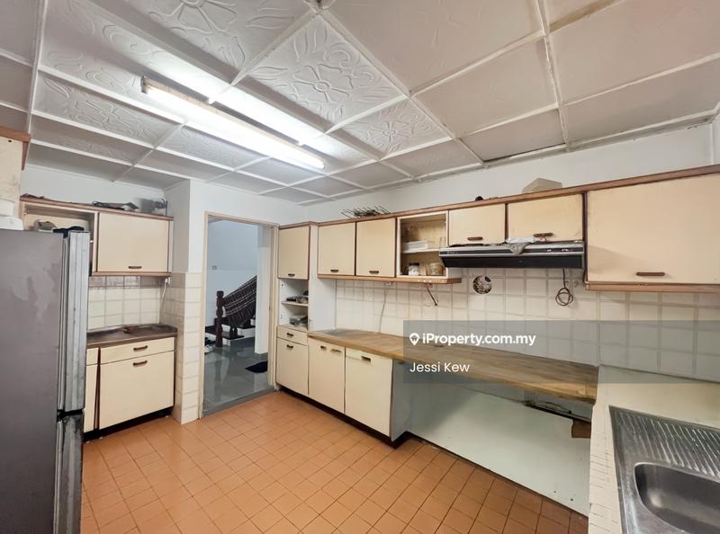 Rumah Berkembar untuk Dijual di Taman Tun Dr Ismail, Kuala Lumpur oleh Jessi Kew - Kitchen - iProperty.com.my