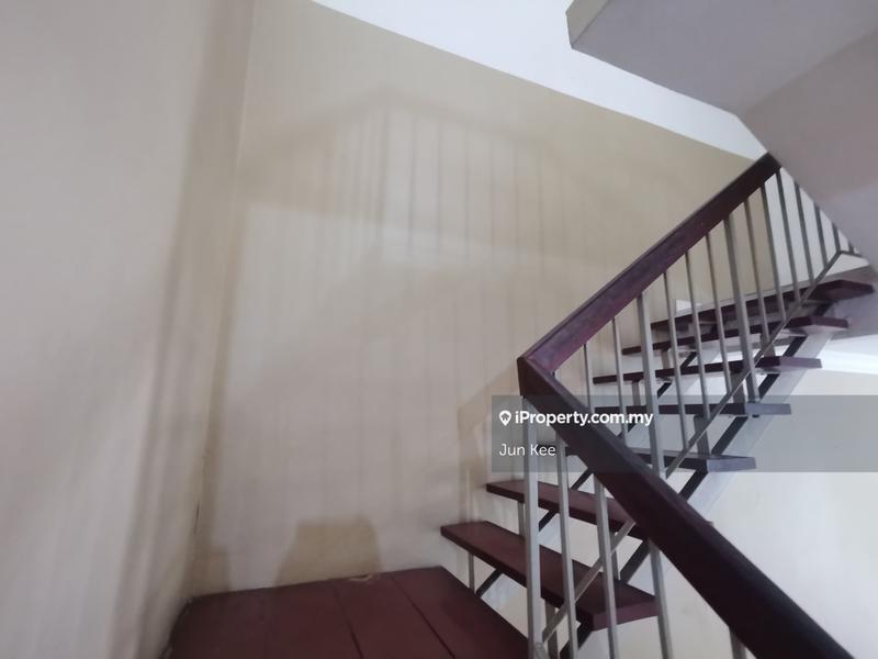 Rumah Berangkai 2 Tingkat untuk Dijual di Taman Danau Desa, Taman Desa oleh Jun Kee - iProperty.com.my