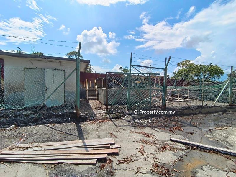 Kilang Terpisah untuk Dijual di Merlimau Huge Factory and Warehouse For Sale, Merlimau oleh Wesley Tan - iProperty.com.my