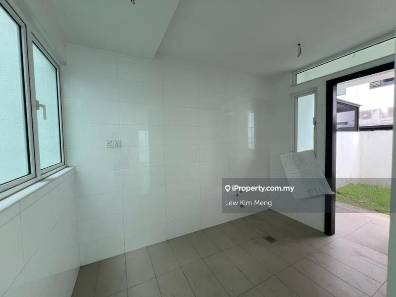 Rumah Berkembar untuk Dijual di e497w, Damansara Damai oleh Lew Kim Meng - iProperty.com.my
