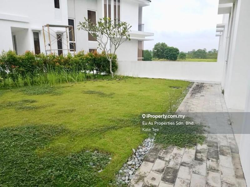 Bungalow House untuk Disewa di Emerald Residence oleh Kate Tee - iProperty.com.my