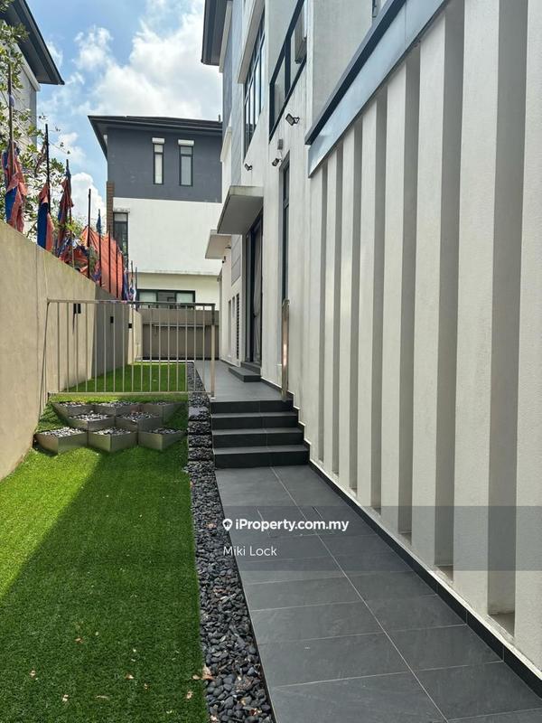 Bungalow House for Sale in Seputeh Garden, Seputeh by Miki Lock - iProperty.com.my