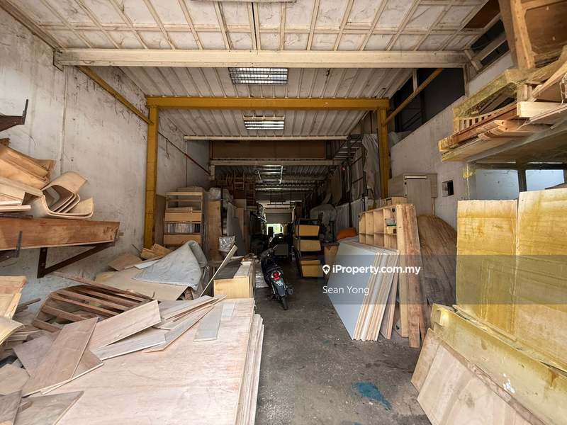 For Sale - 1-Sty Factory > With CF > 30 X 100 > 25Ft Ceiling Higt > 100 AMP - Perumahan PKNS Batu 17 Rawang