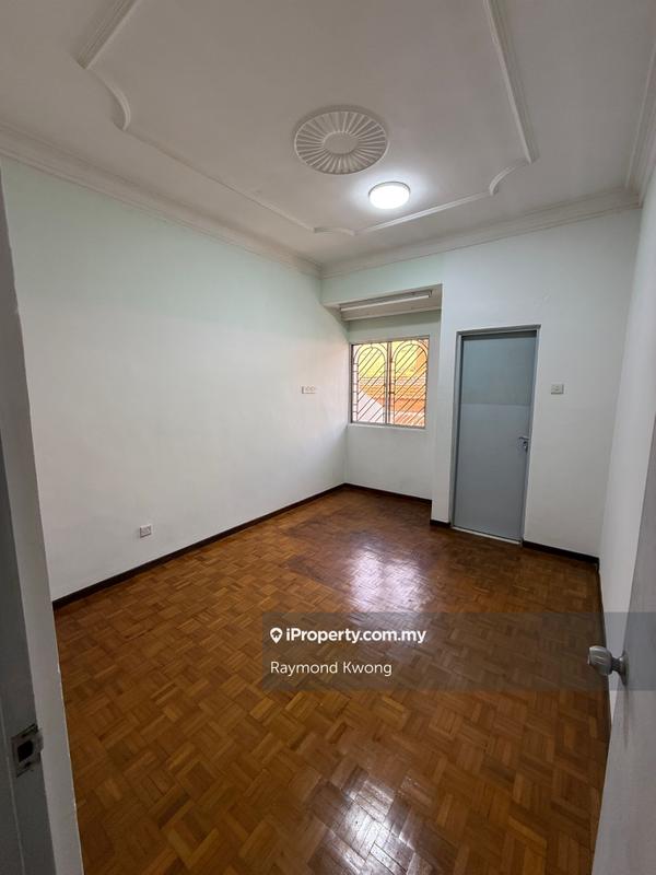 2-storey Terraced House for Sale in Taman Universiti Indah, Seri Kembangan by Raymond Kwong - iProperty.com.my