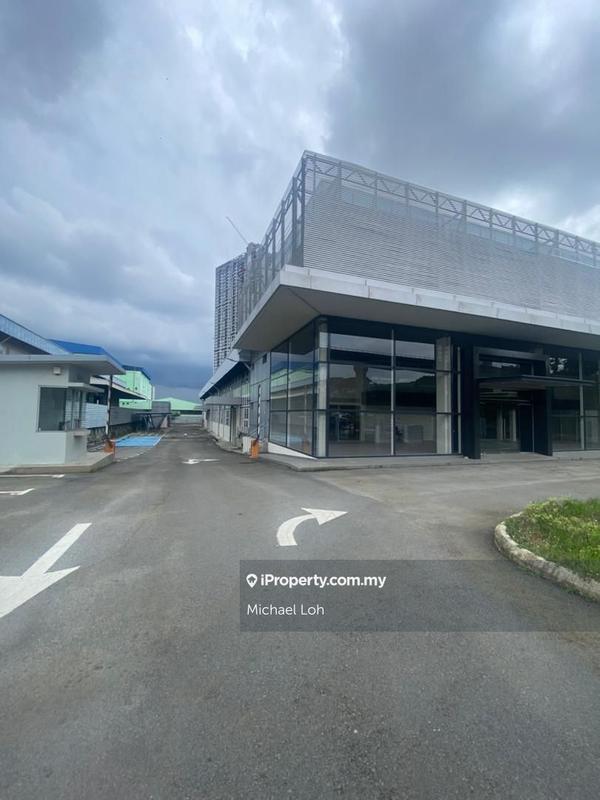 For Rent - Bandar Kinrara detached factory warehouse showroom (facing main road) Taman Perindustrian Kinrara