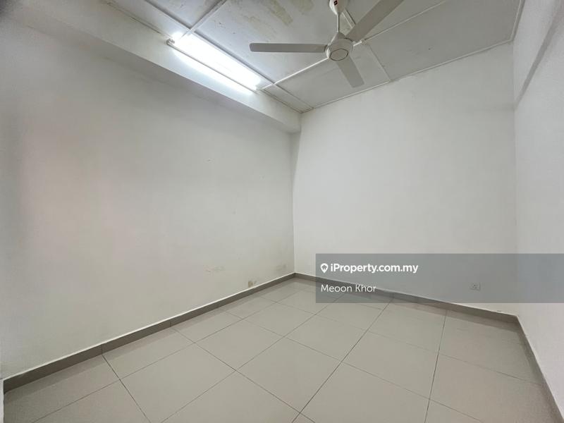 1-storey Terraced House for Rent in Taman Lucky, Bangsar by Meoon Khor - iProperty.com.my