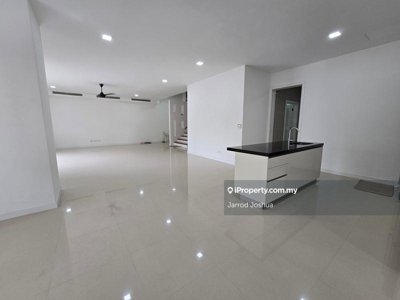 Condominium for Sale in Pavilion Hilltop by Jarrod Joshua - iProperty.com.my