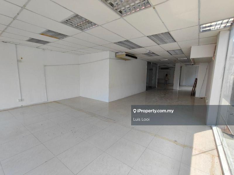 Shop / Office for Rent in Taman Sri Serdang, Seri Kembangan by Luis Looi - iProperty.com.my