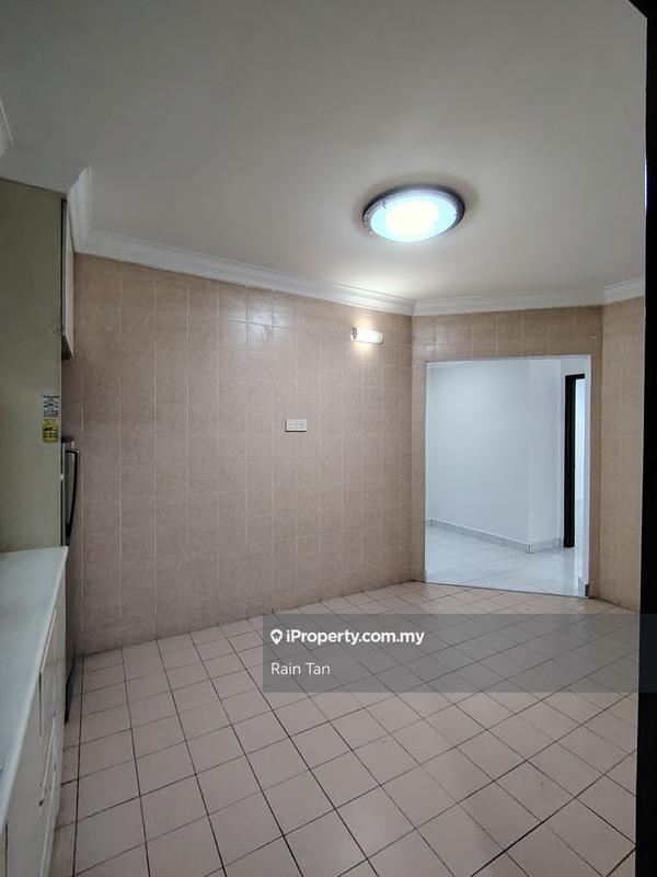 Kondominium untuk Dijual di Amadesa Resort Condominium oleh Rain Tan - iProperty.com.my