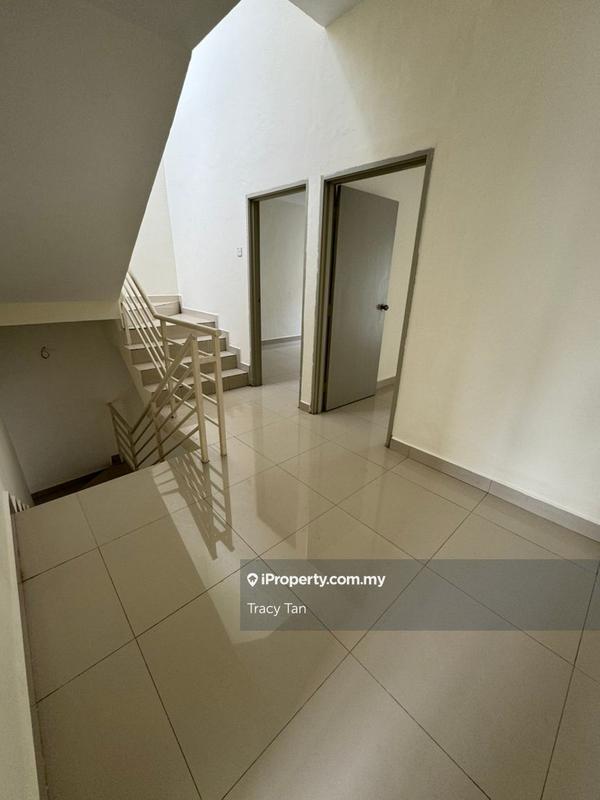 Rumah Berangkai 3 Tingkat untuk Dijual di Taman Seri Putra 3, Sungai Buloh oleh Tracy Tan - iProperty.com.my