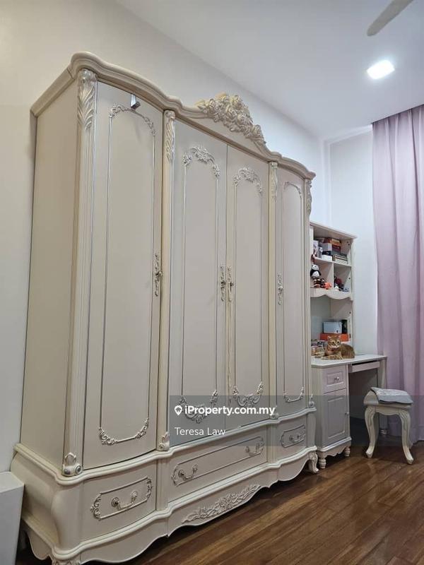 Rumah Berkembar untuk Dijual di Taman Equine, Seri Kembangan oleh Teresa Law - iProperty.com.my