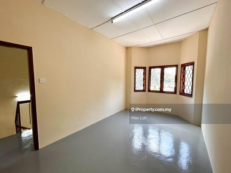 Rumah Berangkai 2 Tingkat untuk Dijual di Usj 6, Subang Jaya oleh Max Loh - iProperty.com.my