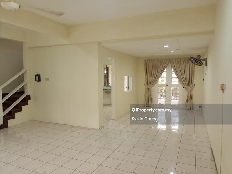 1-storey Terraced House for Rent in Taman Fantasi, Jalan Likas, Kota Kinabalu by Sylvia Chung - Living Room - iProperty.com.my