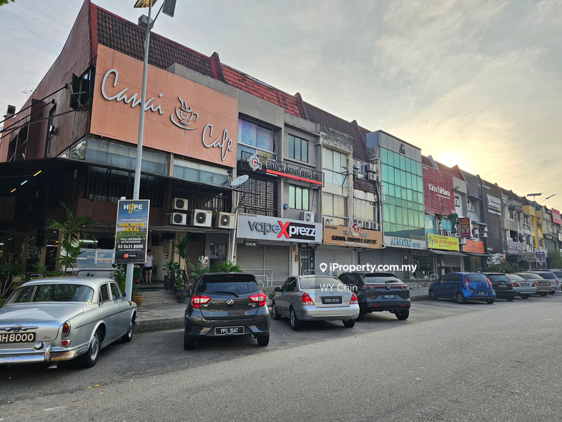 For Sale - 3 STOREY HIGH TRAFFIC LOCATION,ROi 4% SUBANG JAYA SS 15,SS15