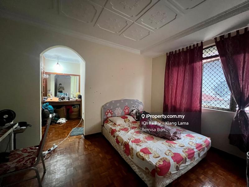 Bungalow House for Sale in Taman Paramount, Petaling Jaya by Bernisa Bon - iProperty.com.my