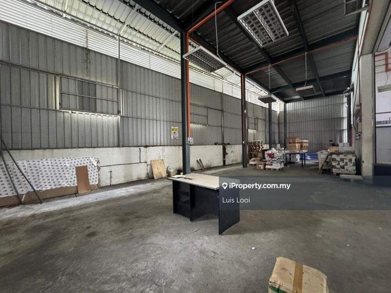 For Sale - 3 Storey Semi-D @ Kawasan Perindustrian Desa Aman