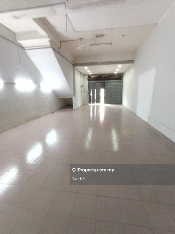 Shop for Rent in Bandar Bukit Tinggi, Klang by Tan KS - iProperty.com.my