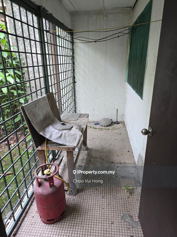 Rumah Teres 2-Tingkat untuk Dijual di Taman Serdang Raya, Seri Kembangan oleh Choo Vui Hong - iProperty.com.my