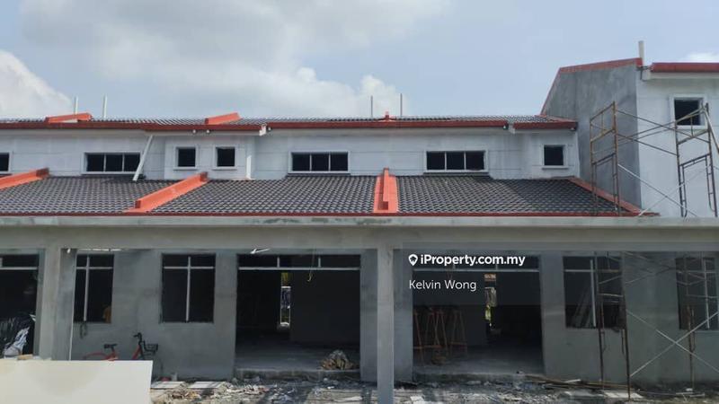 Rumah Berangkai 1.5 Tingkat untuk Dijual di Jalan Helang,Jalan Kebun, Telok Panglima Garang, Shah Alam oleh Kelvin Wong - iProperty.com.my