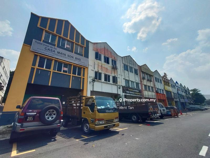 Shop-Office for Rent in Taman Pinggiran Putra, Seri Kembangan by Kent Tan - iProperty.com.my